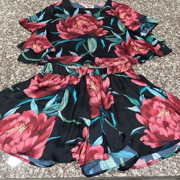 Show Me Your MuMu Pants - Show Me Your Mumu Shorts & Top Flower Hour Flowy Black Floral Print